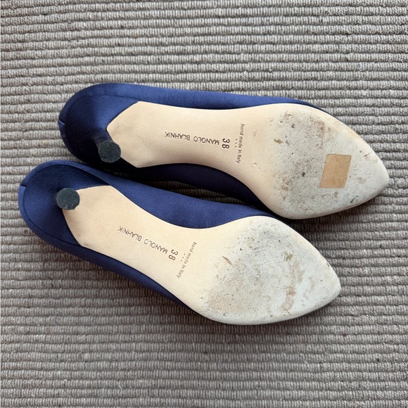 Manolo Blahnik Hangisi Navy Blue Satin 70mm heels. - Picture 7 of 8